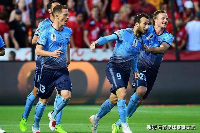绝平时刻他对教练表达期待：同伴在场让我更自在